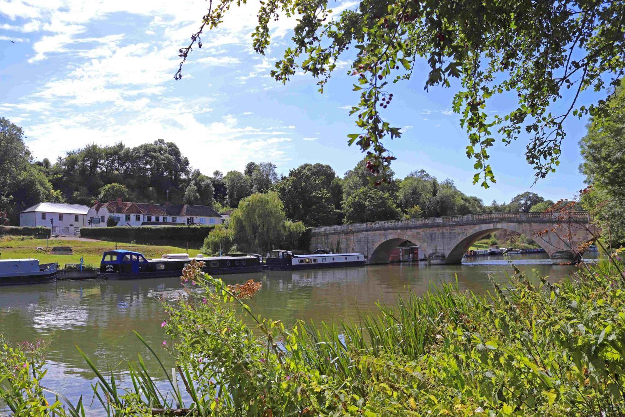 Shillingford Bridge Hotel Wallingford Exterior foto